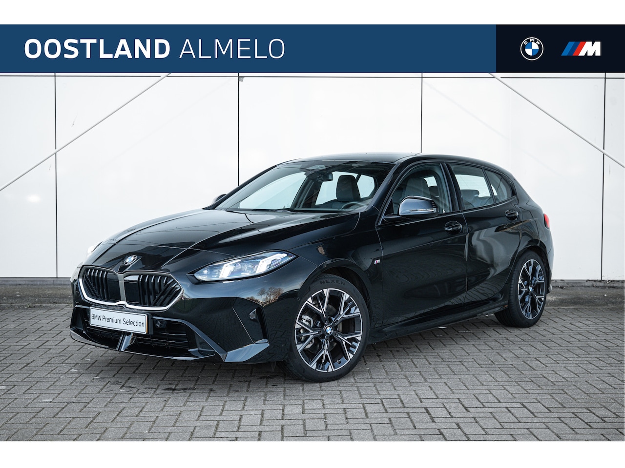BMW 1-serie - 120 M Sport Automaat / Sportstoelen / Achteruitrijcamera / M Adaptief onderstel / Comfort - AutoWereld.nl