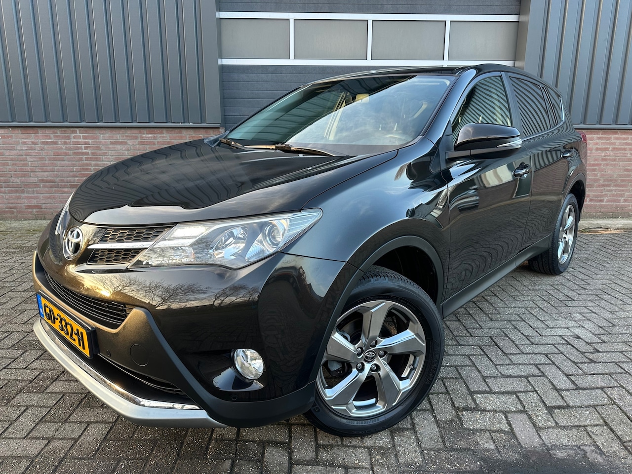 Toyota RAV4 - 2.0 Style 4WD / NAP / Trekhaak / Achteruitrijcamera - AutoWereld.nl