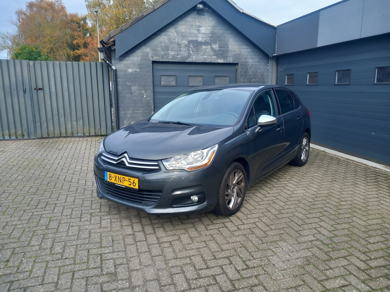 Citroën C4 - 1.2 PureTech Collection,Climate control,Cruise control,Navi,Parking system,Trekhaak - AutoWereld.nl