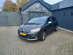 Citroën C4 - 1.2 PureTech Collection, Climate control, Cruise control, Navi, Parking system, Trekhaak