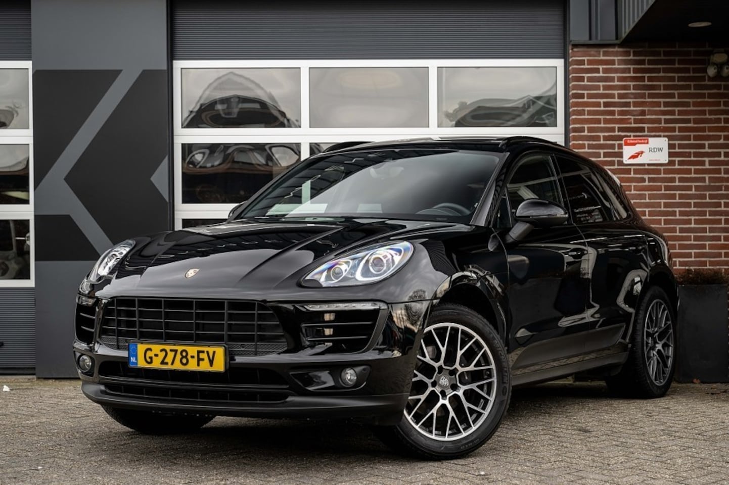 Porsche Macan - 2.0 | Panorama | Luchtvering | Leder | Cruise control | Elek. stoel | Apple carplay | Deal - AutoWereld.nl