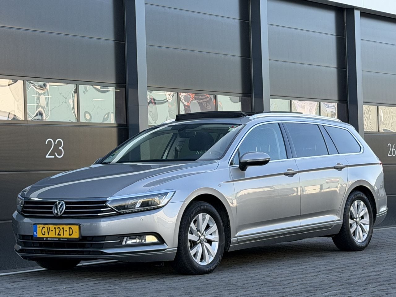 Volkswagen Passat Variant - 1.6 TDI Panorama Clima EURO-6 - AutoWereld.nl