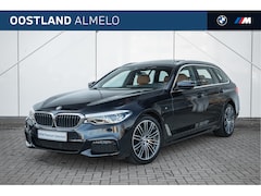 BMW 5-serie Touring - 520i High Executive M Sport Automaat / Panoramadak / Trekhaak / Head-Up / Adaptieve LED /