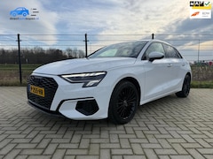 Audi A3 Sportback - 35 TFSI Advanced edition | Black edition | Sportstoelen | PDC | Carplay