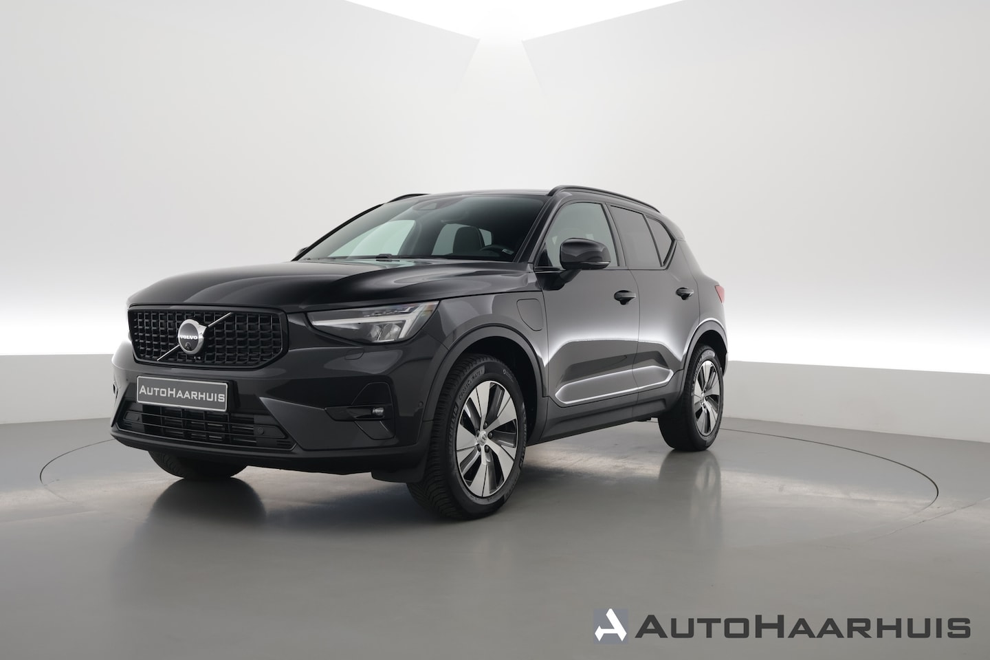 Volvo XC40 - 1.5 T5 Plug-in hybrid Plus Dark | Adapt. Cruise | Harman Kardon | Stoel- Stuurverw. | 360* - AutoWereld.nl
