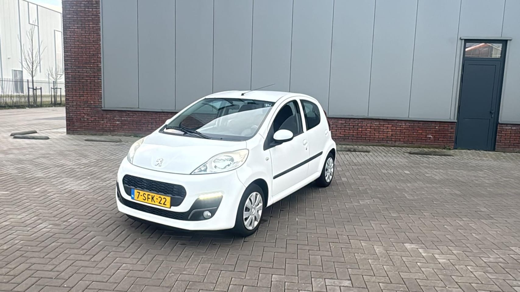 Peugeot 107 - 1.0 Active 207.000 Nap Airco Wit 2013 - AutoWereld.nl