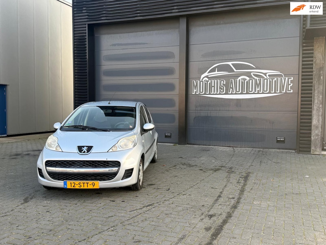 Peugeot 107 - 1.0-12V Black & Silver - AutoWereld.nl