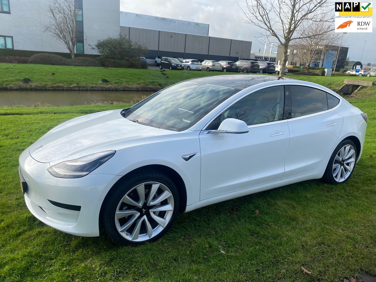 Tesla Model 3 - 2019 * Standard RWD Plus 60 kWh * 145.000 KM NAP !! BTW !! - AutoWereld.nl