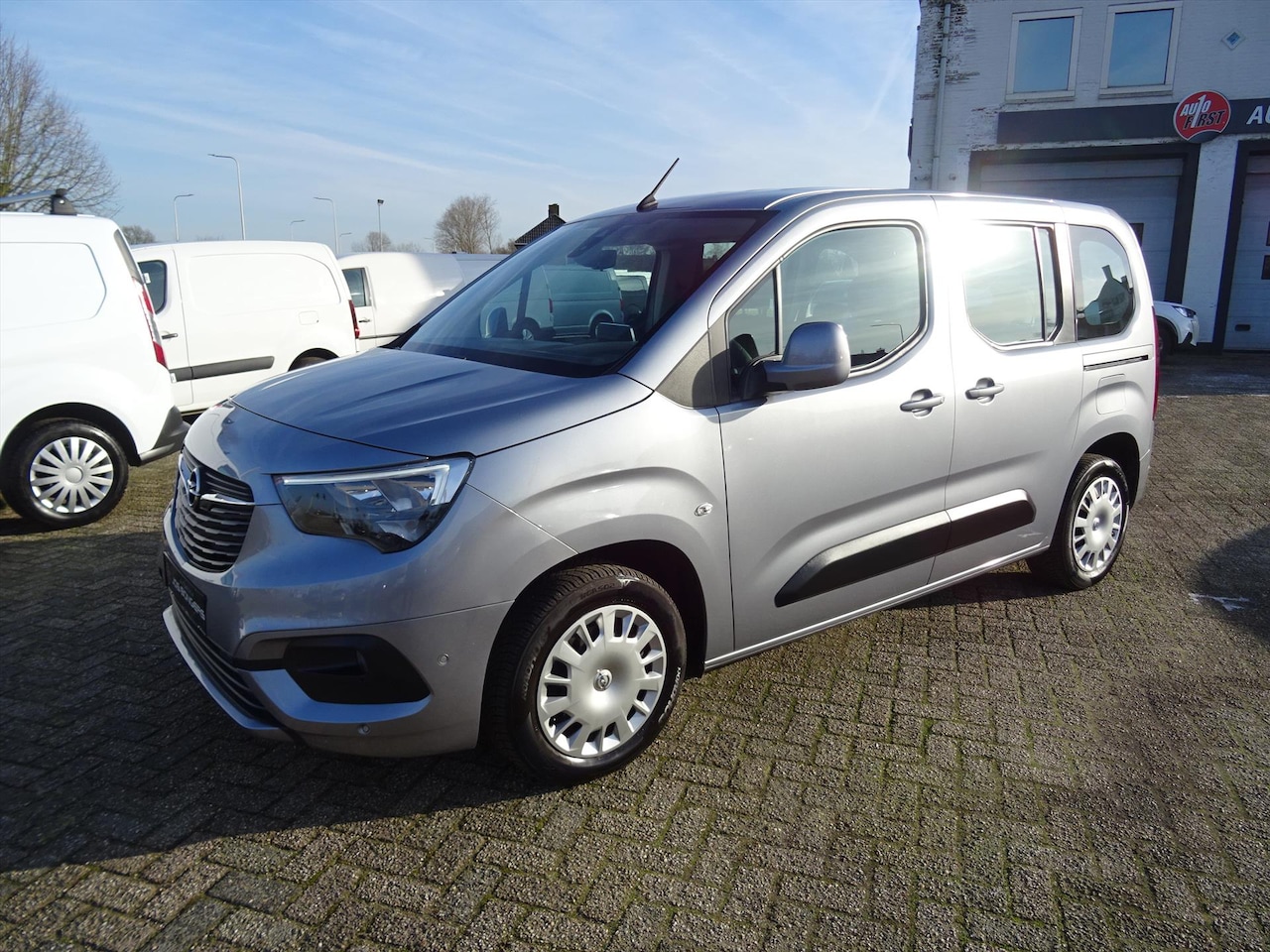 Opel Combo Life - 1.2 Turbo 110pk L1H1 S/S Edition - AutoWereld.nl