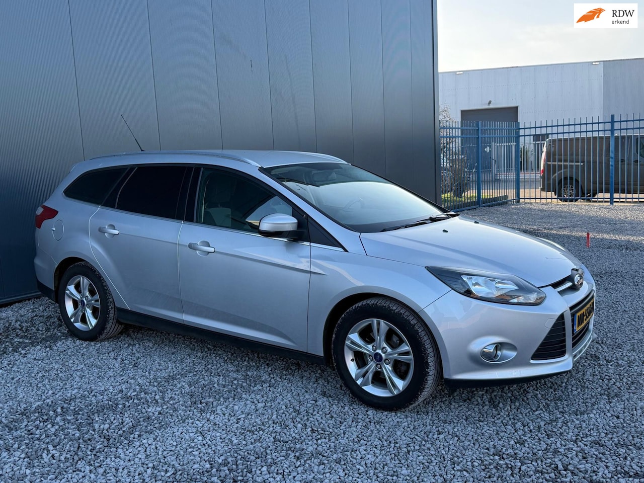 Ford Focus Wagon - 1.0 EcoBoost Trend AIRCO!APK!KOOPJE! - AutoWereld.nl