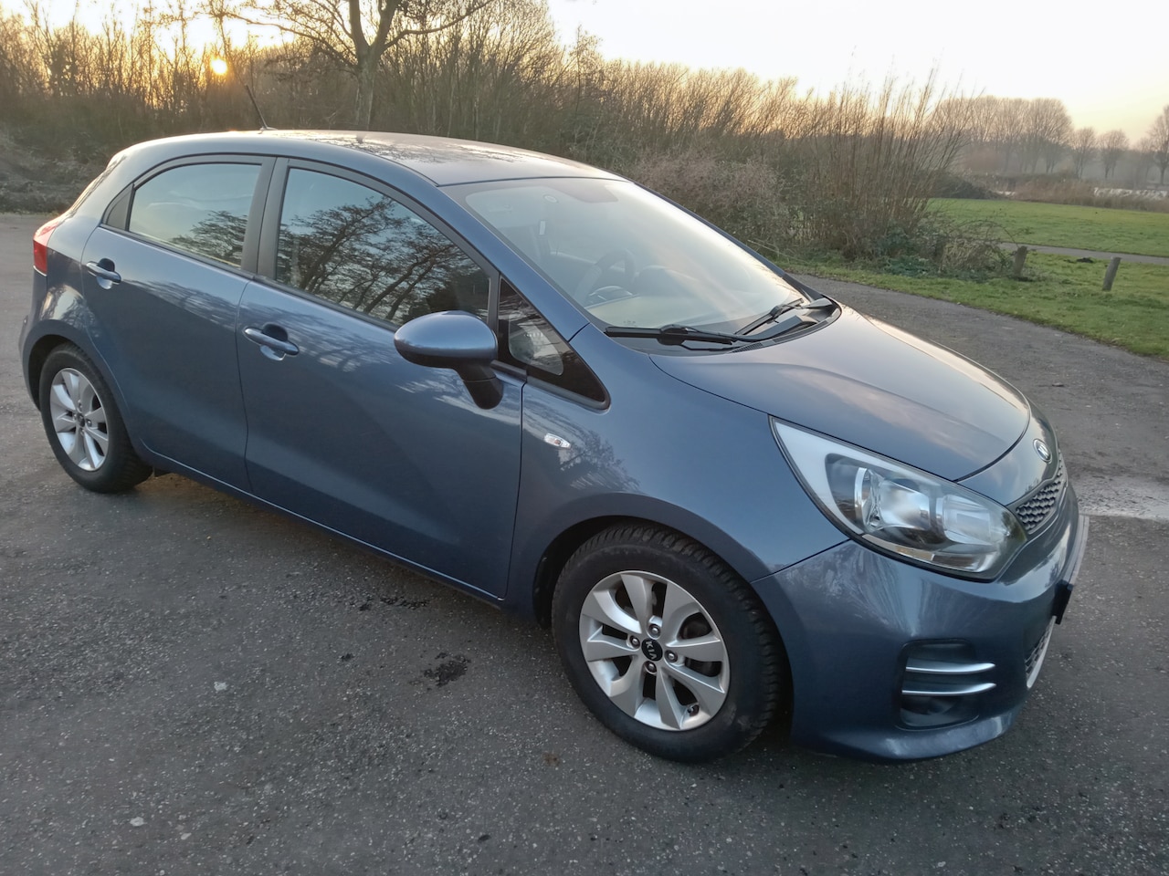 Kia Rio - 1.2 CVVT ExecutiveLine Hatchback - AutoWereld.nl