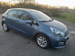 Kia Rio - 1.2 CVVT ExecutiveLine Hatchback