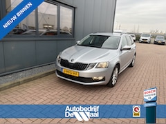 Skoda Octavia Combi - 1.0 TSi 115pk Business Edition LEDER/NAVI/CARPLAY/CRUISE/PDC/WINTERPACK