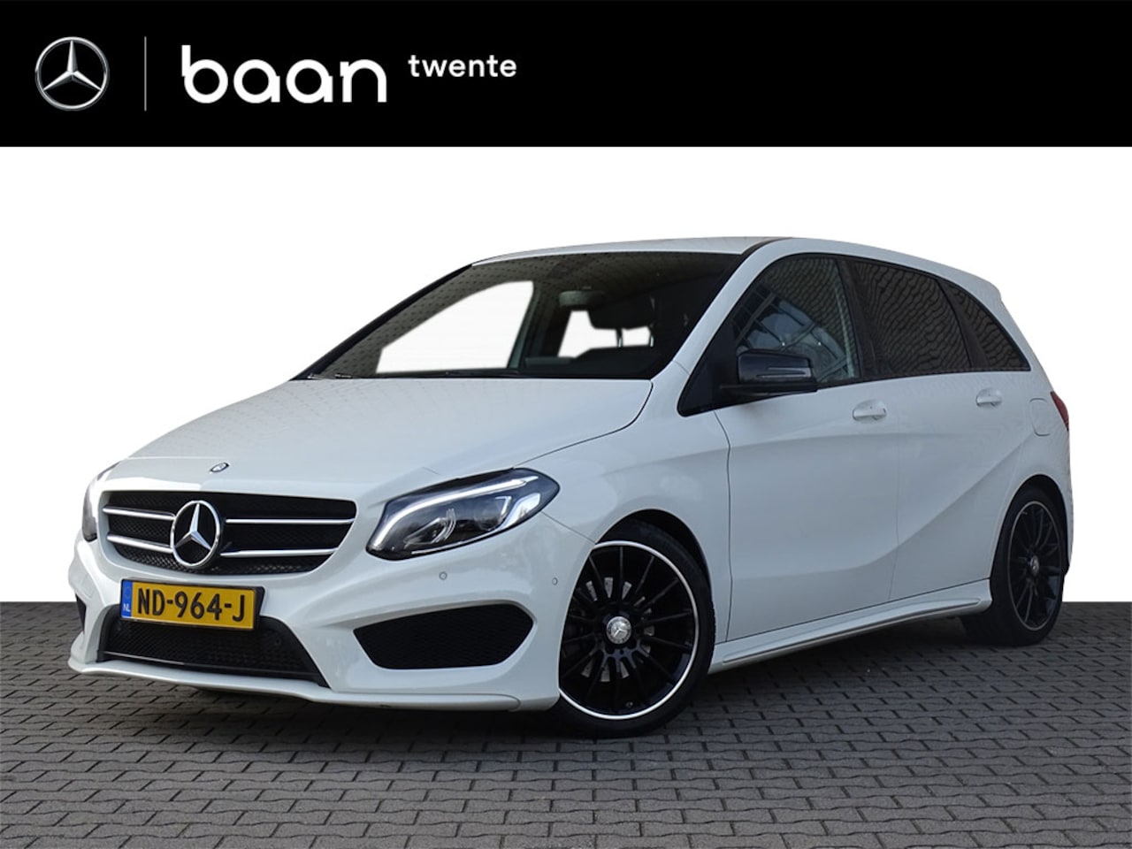 Mercedes-Benz B-klasse - B 180 AMG Line l Navigatie systeem l Thermatic | 18 inch Lichtmetalen velgen l Getinte war - AutoWereld.nl