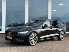 Volvo V60 - 2.0 T6 Recharge AWD R-Design - Leder - Navi - Camera - 19 inch