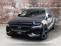 Volvo V60 - 2.0 T8 Plug-in hybrid AWD Ultimate Bright Automaat / Navigatiesysteem / Panoramadak / Trek