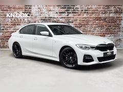 BMW 3-serie - Sedan 320i High Executive M Sport Pakket Automaat / Live Cockpit Professional / Hifi / LED