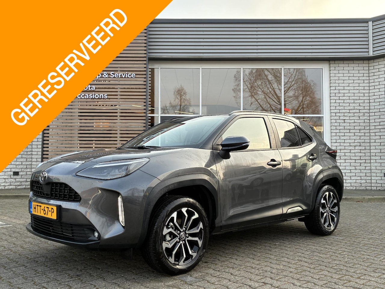 Toyota Yaris Cross - HYBRID 115 DYNAMIC COMFORT-PACK BLIND-SPOT STOEL/STUURVERW PARK-SENSOREN APPLE/ANDROID CLI - AutoWereld.nl