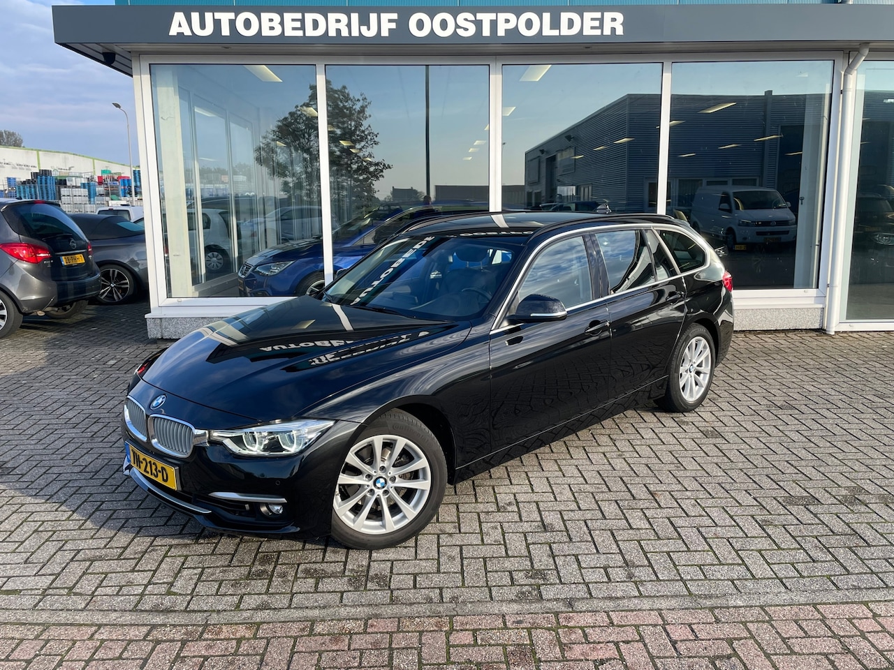 BMW 3-serie Touring - 318i Luxury Edition 318i Luxury Edition - AutoWereld.nl