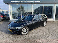 BMW 3-serie Touring - 318i Luxury Edition