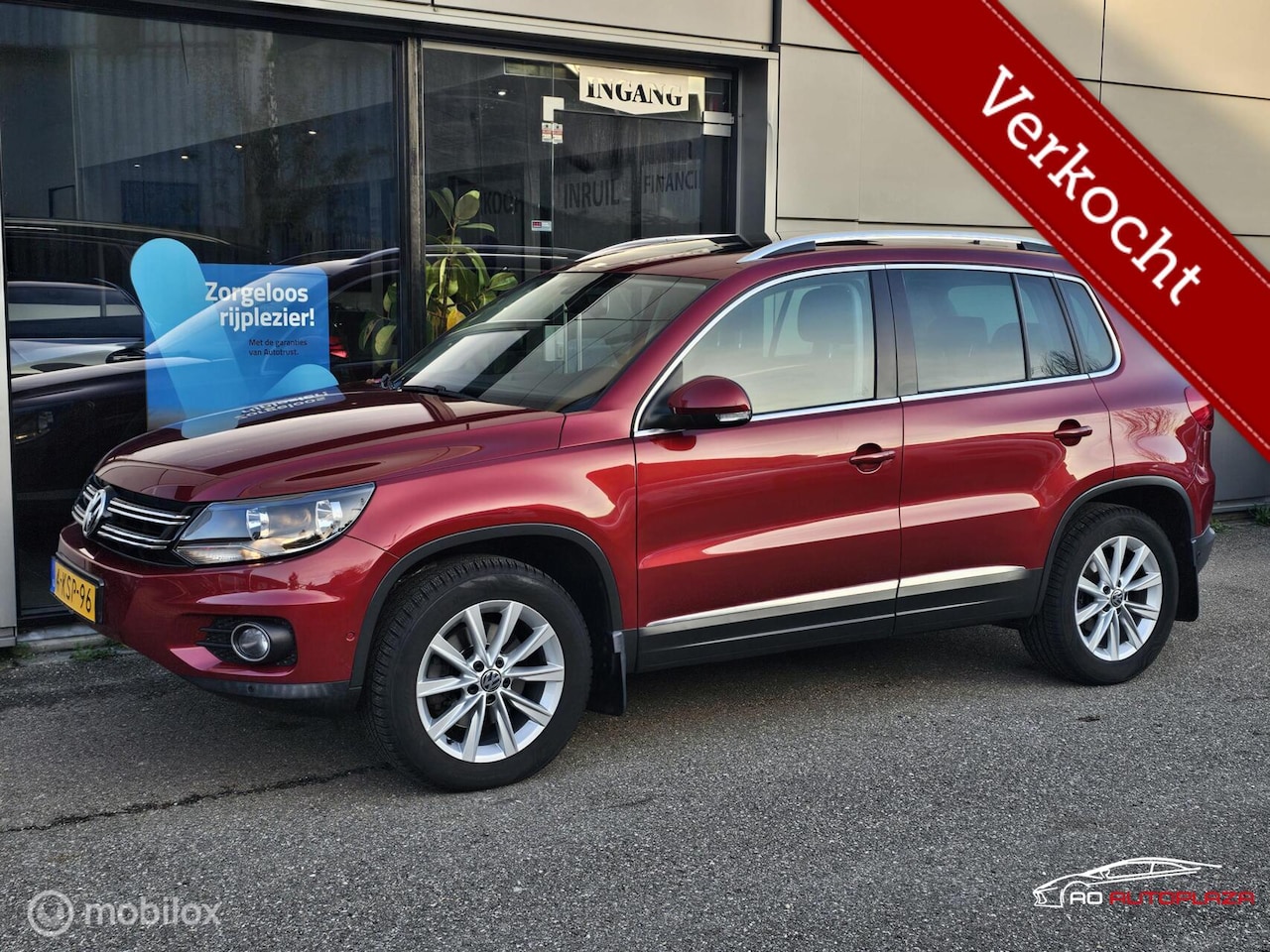 Volkswagen Tiguan - 2.0 TSI Track&Field 4Motion Panorama/Trekhaak - AutoWereld.nl