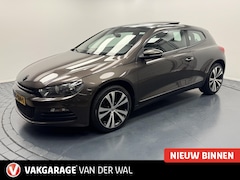 Volkswagen Scirocco - 1.4 TSi Panoramadak-Clima-Stoelverwarming-Parkeersensoren-Lm18''velgen