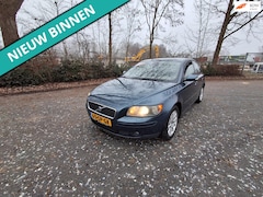 Volvo S40 - 2.4 Edition II LEUKE AUTO RIJDT EN SCHAKELT GOED