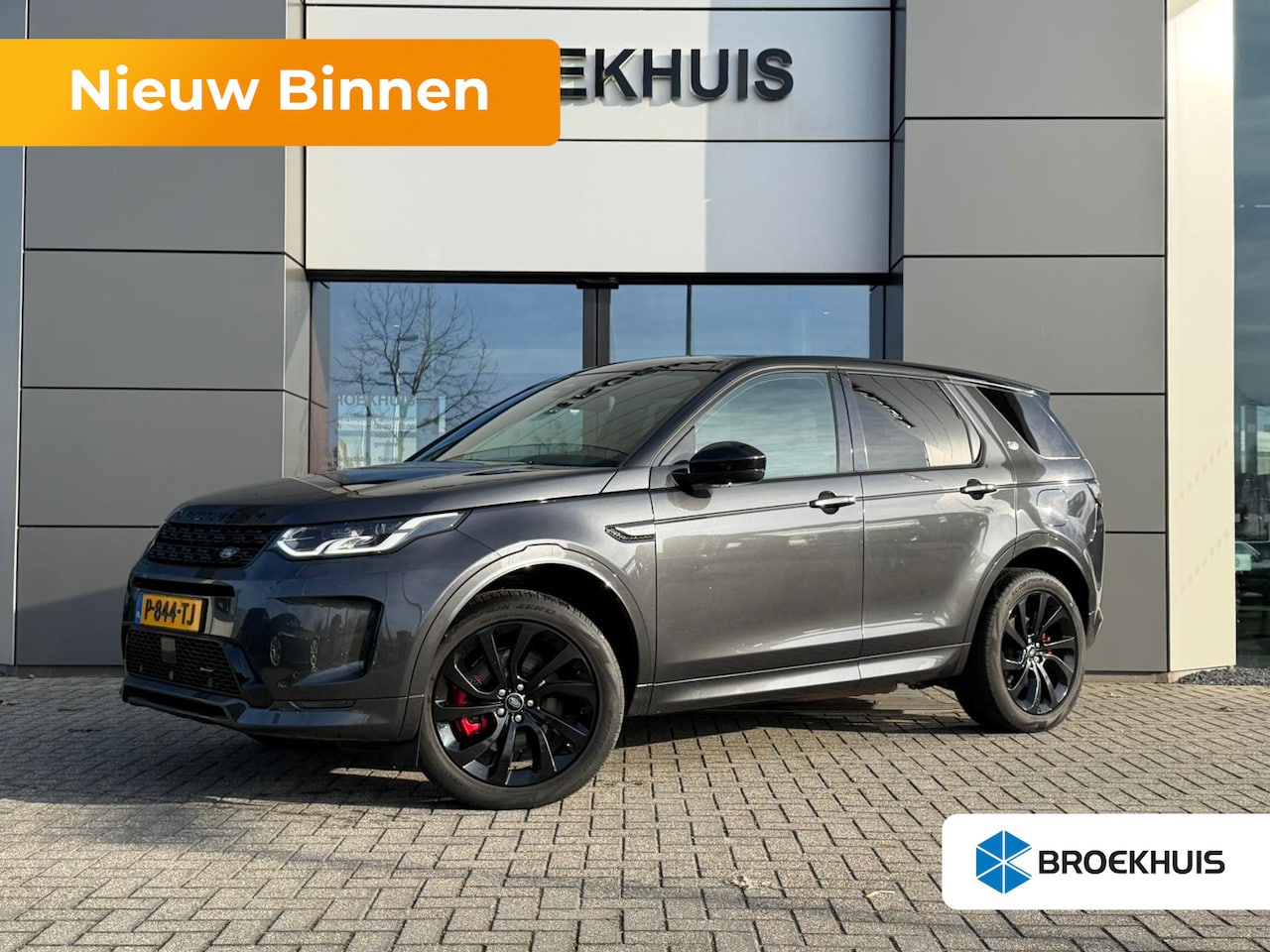 Land Rover Discovery Sport - P300e R-Dynamic SE | Cold Cliamte | Afn. trekhaak | Panoramadak | 20 Inch | Black Pack | D - AutoWereld.nl
