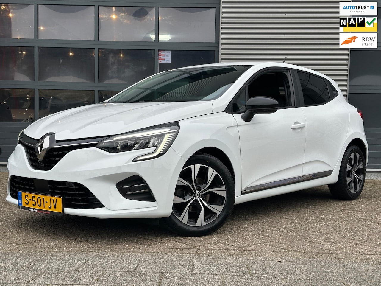 Renault Clio - 1.0 TCe 90 Evolution |CRUISECR | Camera | Navi | Keyless - AutoWereld.nl