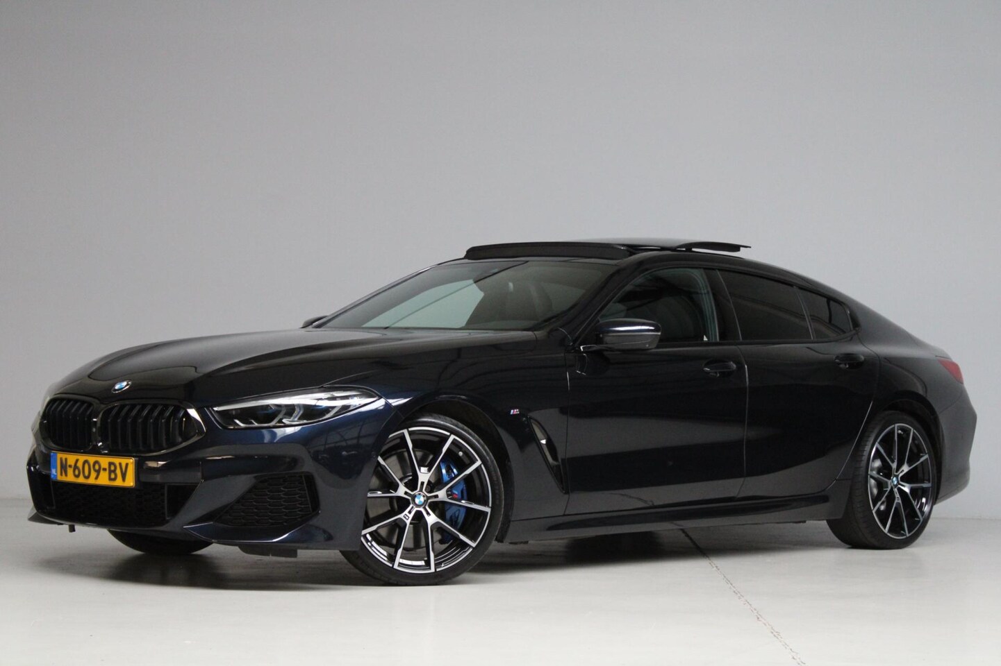 BMW 8-serie Gran Coupé - 840d xDrive M-sport | panoramadak | head-up | 360 camera | softclose | apple carplay | har - AutoWereld.nl
