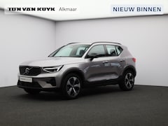 Volvo XC40 - 2.0 B4 Plus Dark / Trekhaak / Harman Kardon / Stoel+Stuurverwarming / Elektrische Stoelen