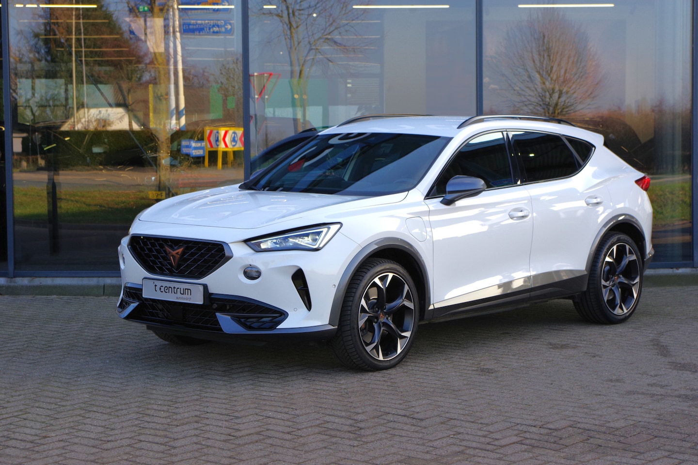 CUPRA Formentor - 1.4 e-Hybrid 245 PK VZ Performance PHEV, Trekhaak, Adap. Cruise Control, Camera - AutoWereld.nl