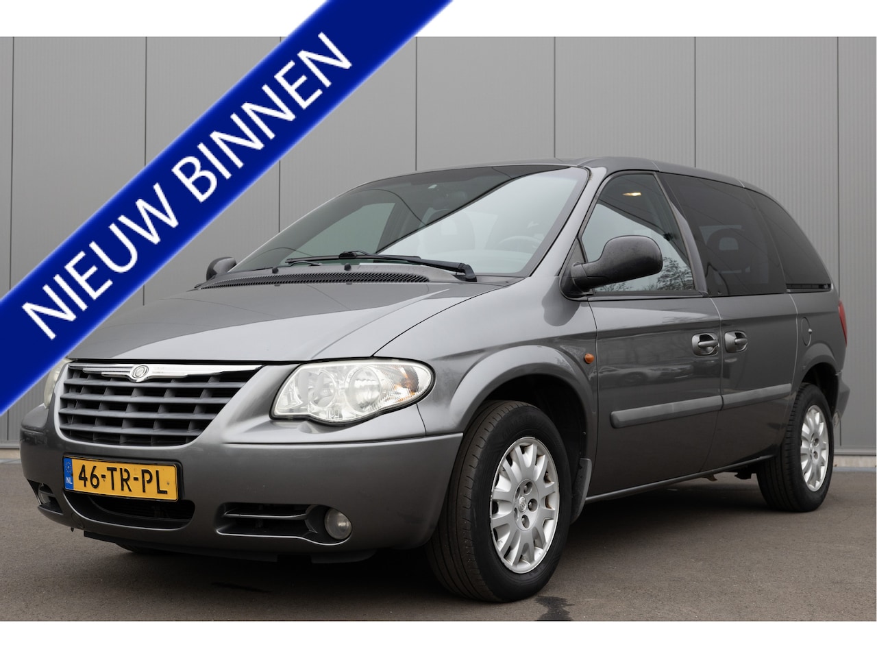 Chrysler Voyager - 3.3i V6 | 7 ZITS | TREKHAAK | NL-AUTO | NAP - AutoWereld.nl