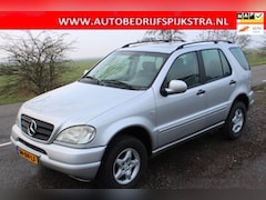 Mercedes-Benz M-klasse - 230 // ZEER MOOI / HANDGESCHAKELD //