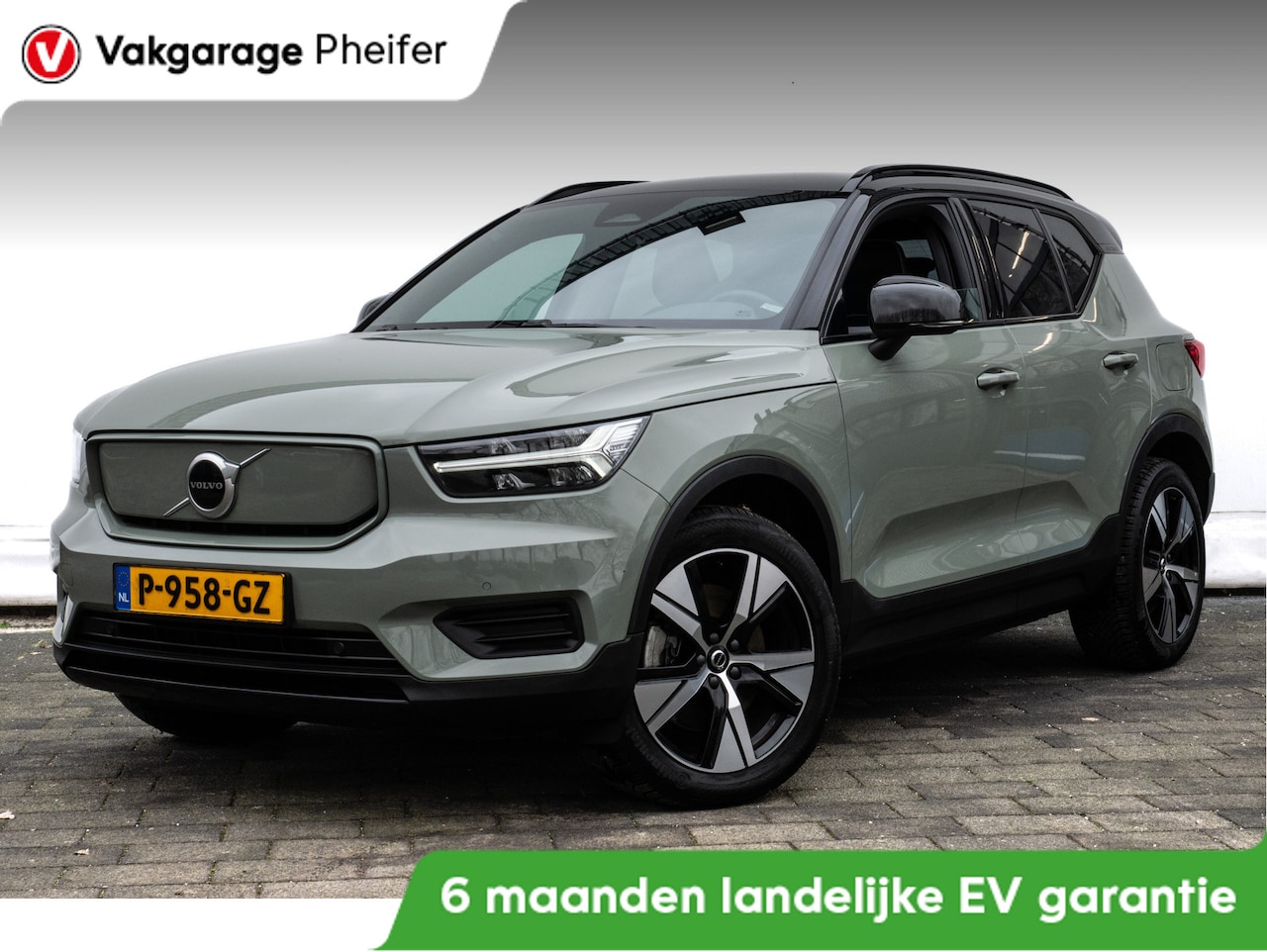Volvo XC40 - Recharge Plus Contourstoelen/ Stoel-stuurverwarming/ Camera/ Blis/ High performance audio/ - AutoWereld.nl
