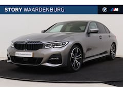 BMW 3-serie - 318i High Executive M Sport Automaat / Sportstoelen / Achteruitrijcamera / M Sportonderste
