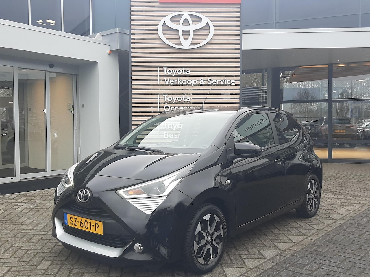 Toyota Aygo - 1.0 VVT-i x-first 1.0 VVT-i x-first - AutoWereld.nl