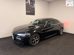 Alfa Romeo Giulia - 2.0T TI | Pano | Lane | Vol opties