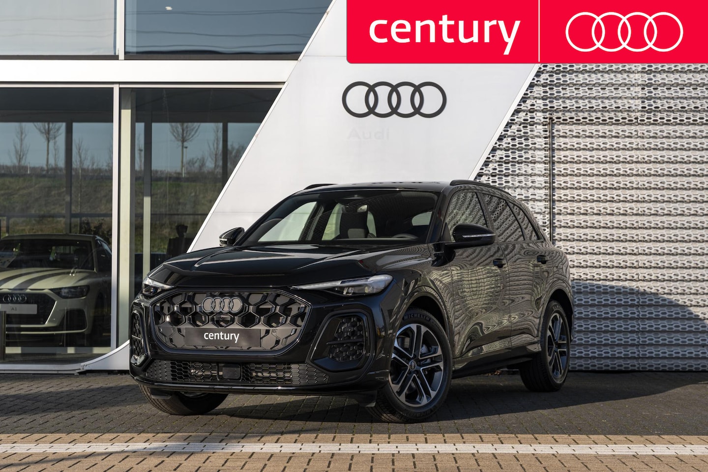 Audi Q5 - S edition e-hybrid 220 kW / 299 PK SUV 7 versn. S- | Luchtvering | PANO | Tech Plus | Trek - AutoWereld.nl