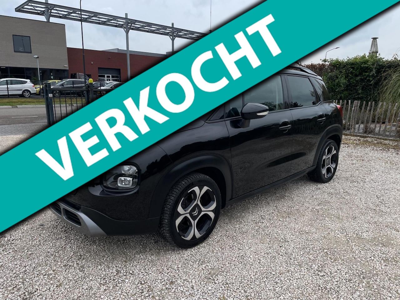 Citroën C3 Aircross - 1.2 110pk S&S Shine Schuifdak, Navi, Ecc - AutoWereld.nl