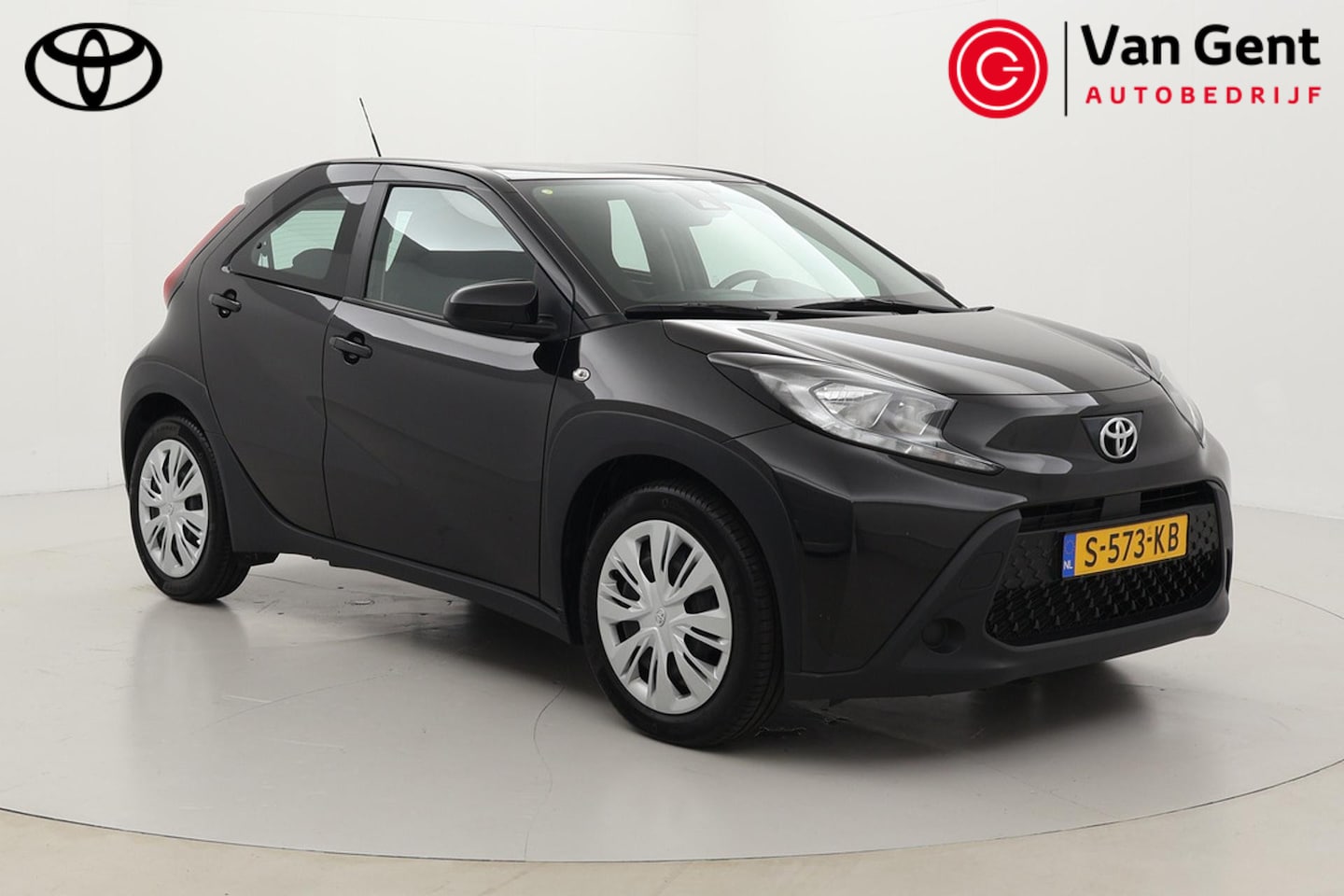 Toyota Aygo X - 1.0 VVT-i MT Play | Apple Carplay / Android Auto | Adaptive Cruise | Airco | Camera | Rijs - AutoWereld.nl