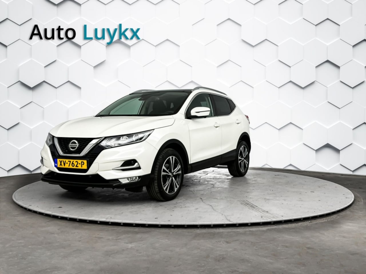 Nissan Qashqai - 1.2 Tekna Automaat | Panoramadak | 360 Camera | 19'' L.M. Velgen - AutoWereld.nl