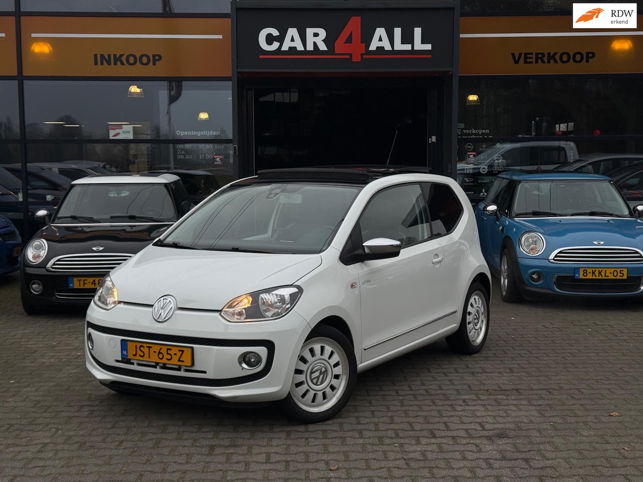 Volkswagen Up! - 1.0 high up! BlueMotion PANO/LEDER/NAVI/PDC/CRUISE/AIRCO/LEDERENSTUUR/VELGEN/APK 28-02-202 - AutoWereld.nl