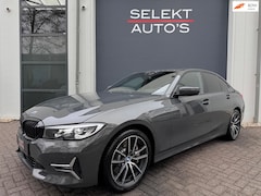 BMW 3-serie - 330i Executive Edition M Aut. Leder/Head Up/LED/Car Play/Climate/Cruise/18 Inch/Camera/Key