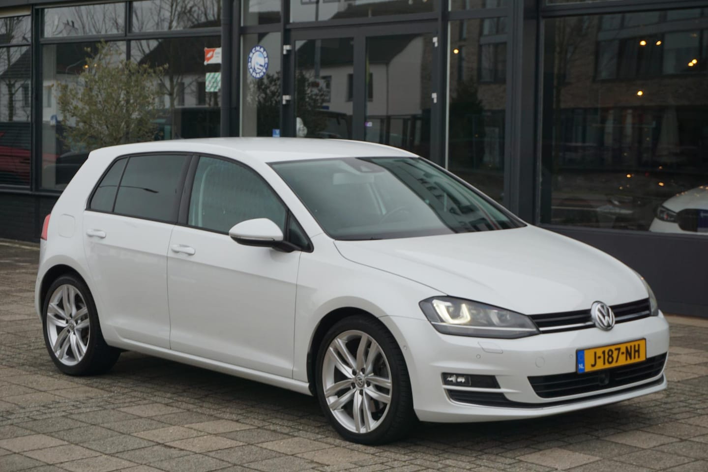 Volkswagen Golf - 1.4 TSI ACT Highline | LEER | ACC | LED - AutoWereld.nl