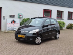 Hyundai i10 - 1.1I 67PK 5DR Active Cool/ All season banden/ Airco/ Centrale vergrendeling/ Origineel NL/