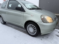 Toyota Yaris - 1.3-16V VVT-i Sol Airco AUTOMAAT