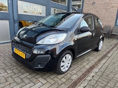Peugeot 107 - 1.0 Urban Light Accent 5drs