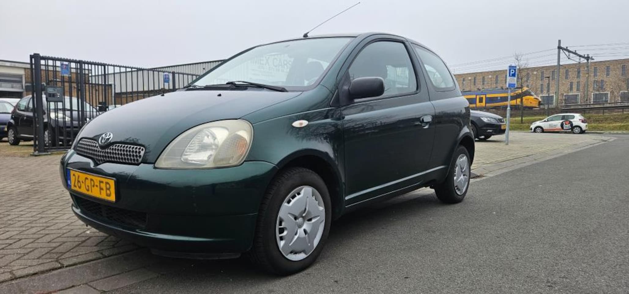 Toyota Yaris - 1.3-16V VVT-i Luna 1.3-16V VVT-i Luna - AutoWereld.nl