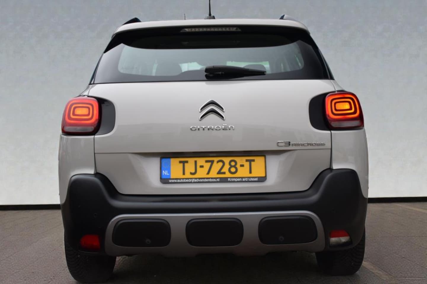 Citroën C3 Aircross - 1.2 PureTech Feel 1.2 PureTech Feel, dealeronderhouden, Car play, Lichtmetalen velgen,